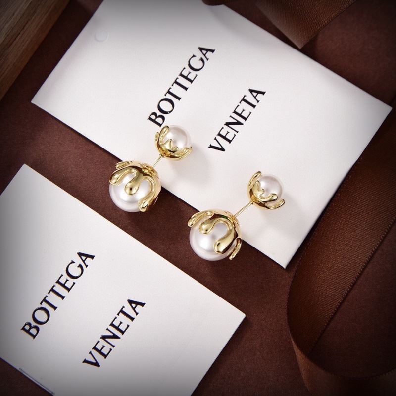 Bo*te*ga venenta earrings
